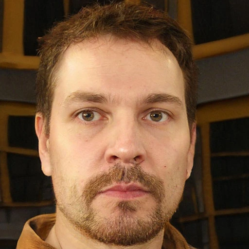 Павел Романенко